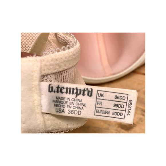 B.Tempt'd Bra 36DD Lacy Bow Cream Pink Underwire Padding Sexy Feminine Hook - Picture 8 of 8